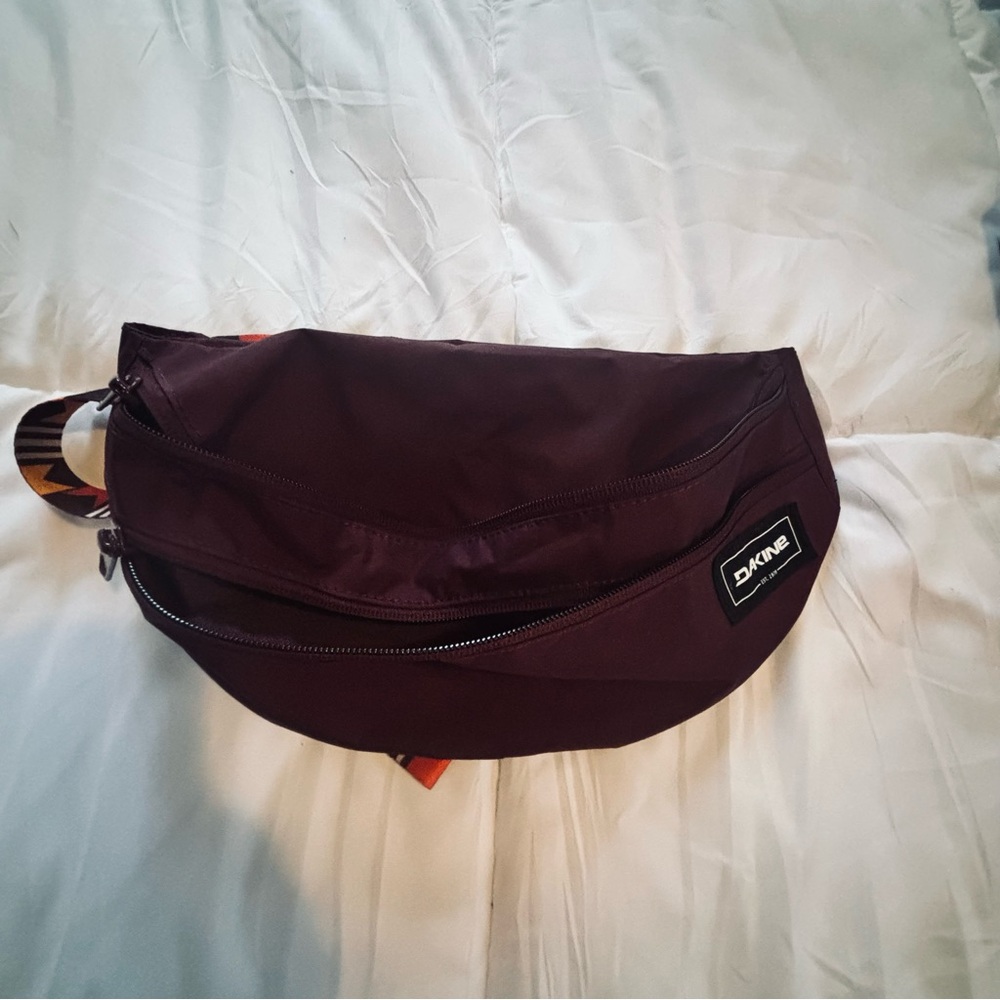 Dakine Men's Burgundy Belt Bag